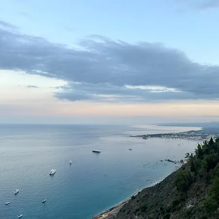 Leonardo Sicilian Casa 別荘 リポスト