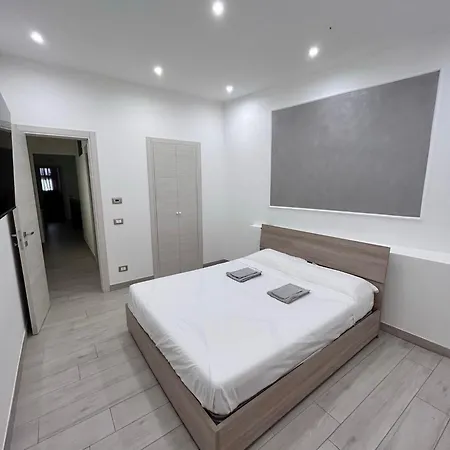 Leonardo Sicilian Casa リポスト